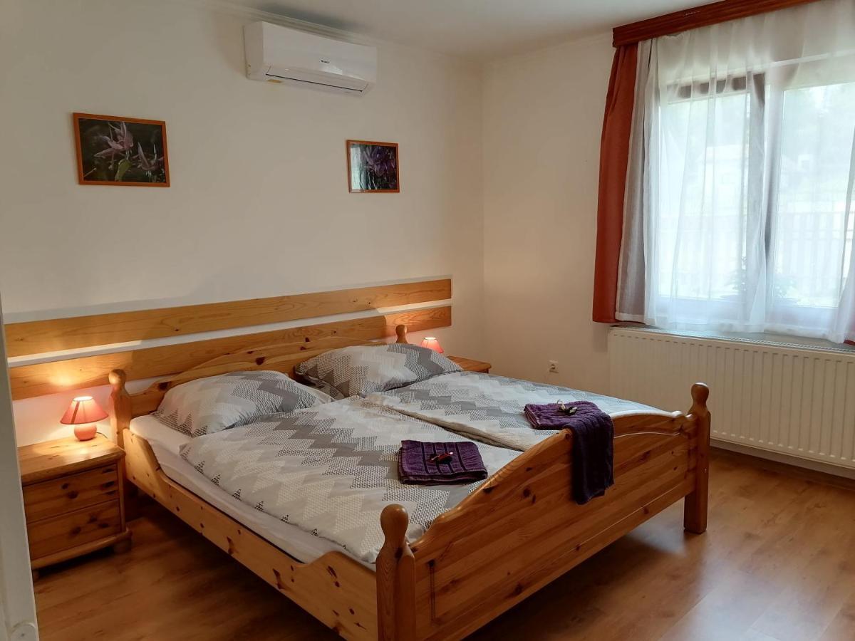 8888 Apartmanhaz Lispeszentadorjan Exterior photo