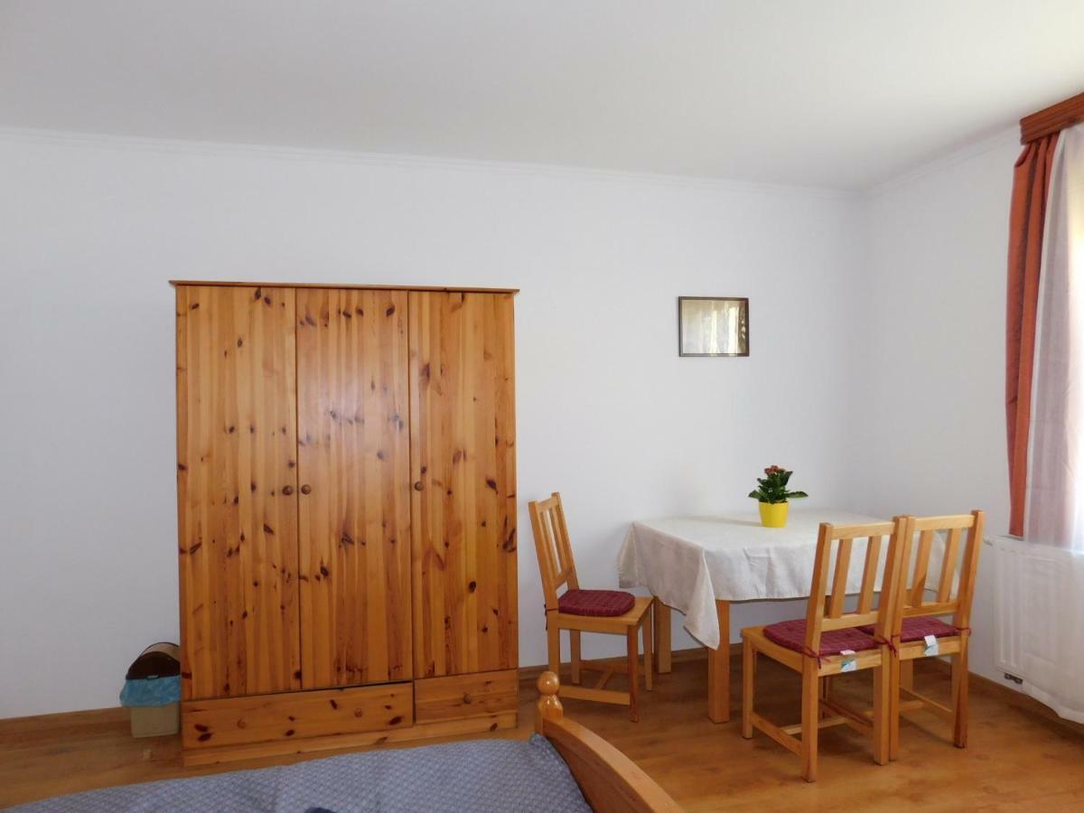 8888 Apartmanhaz Lispeszentadorjan Exterior photo