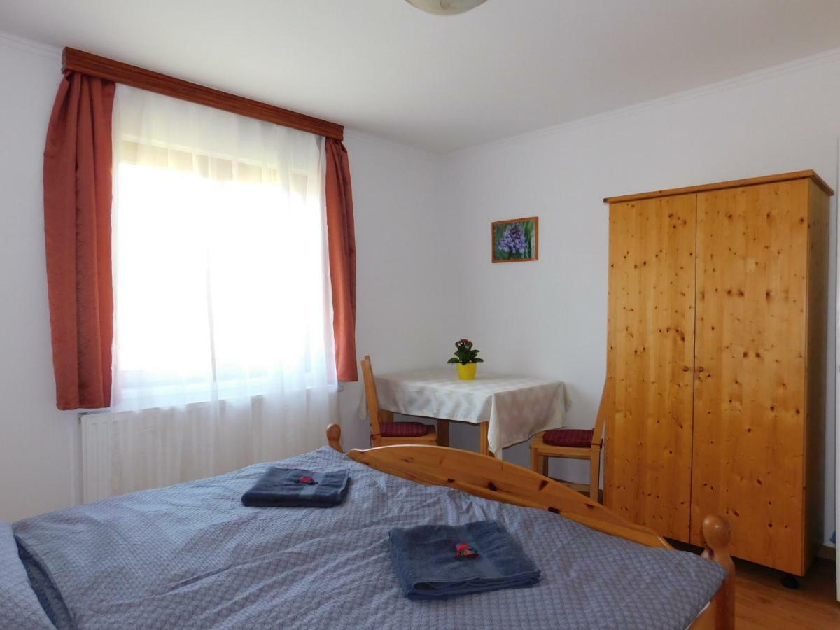 8888 Apartmanhaz Lispeszentadorjan Exterior photo
